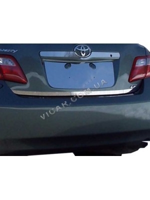 Планка на крышку багажника Camry 40 (2006...)