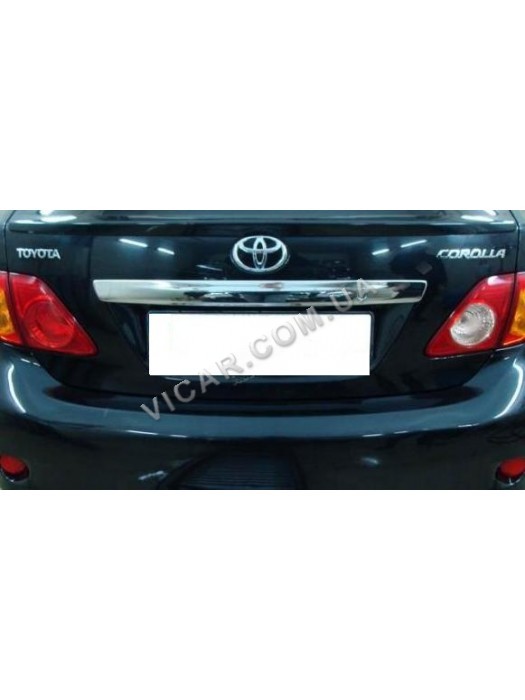 Планка над номером Toyota Corolla (2010+)