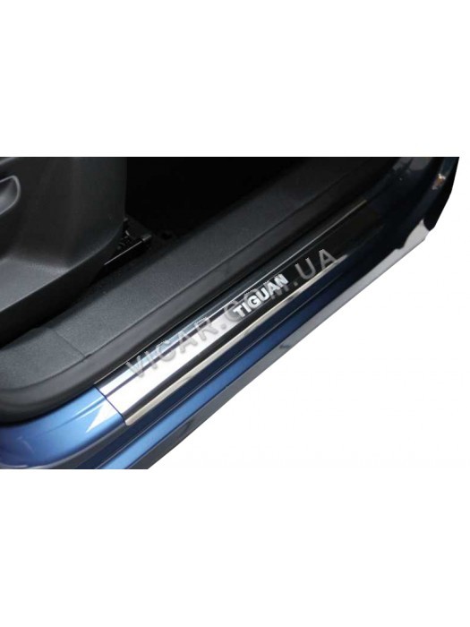 Накладки на пороги Volkswagen Tiguan (2007...)